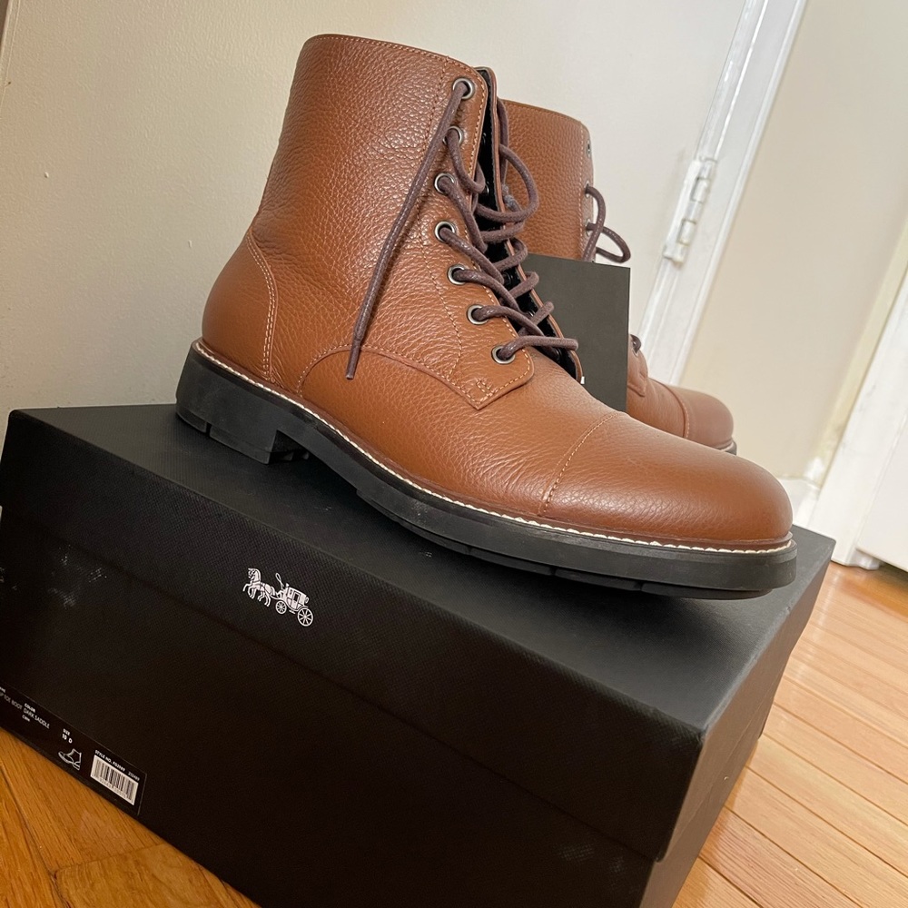 Coach lug cap toe boot dark saddle